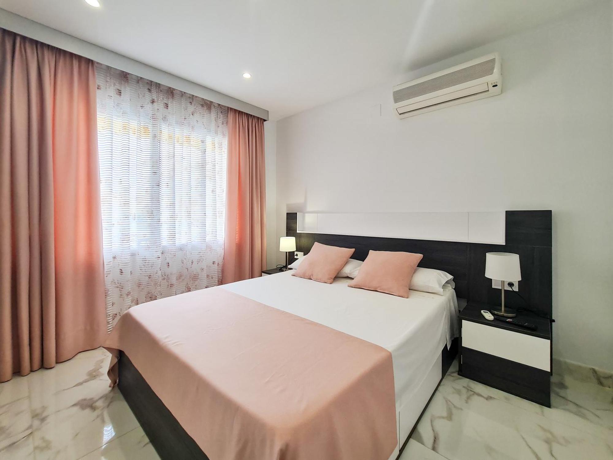 Apartamento Edificio Astoria Benidorm Luaran gambar